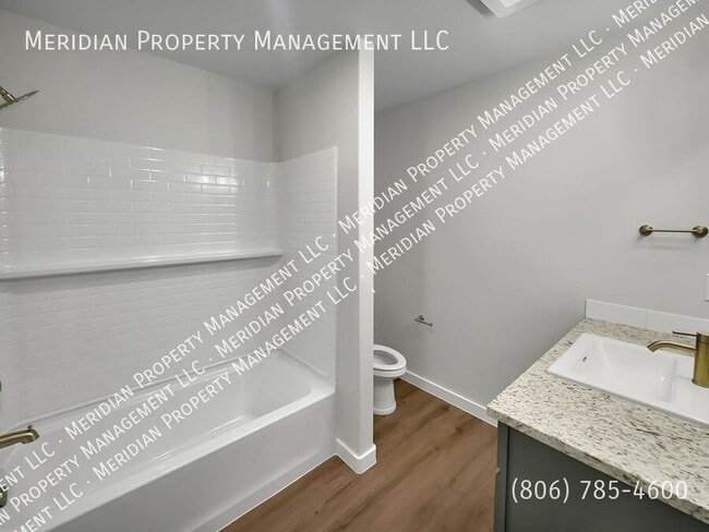 Building Photo - 2128 Kokomo-