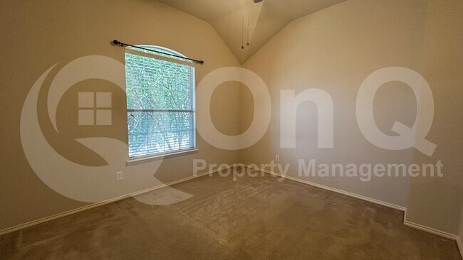 Building Photo - 9537 Navarro St