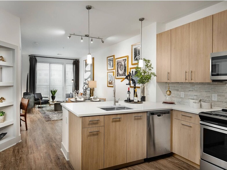 Building Photo - Siena Tuscan Village