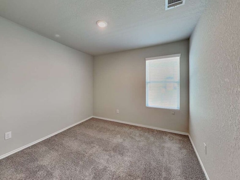 Building Photo - 10518 Varmus Dr