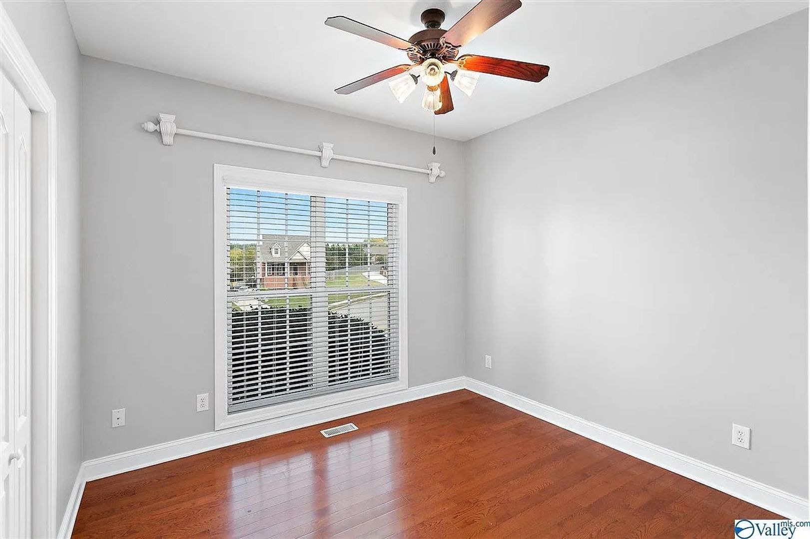 Building Photo - 116 Burwell Cove Dr