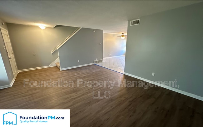 Building Photo - 3356 Coachouse Cove