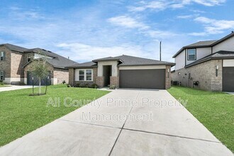 Building Photo - 29935 Gallatin River Ln