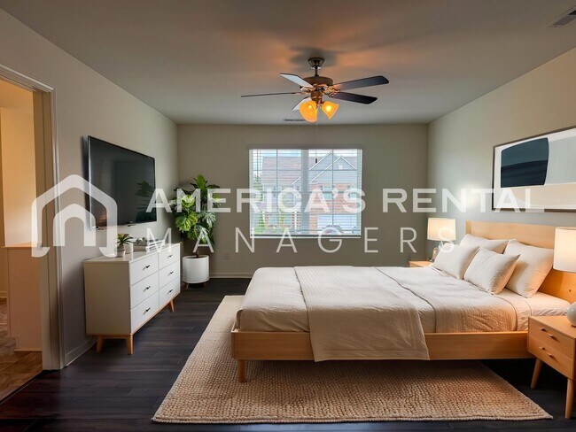 Building Photo - Move-in Special! Beautiful 5 Bed, 2 Bath h...