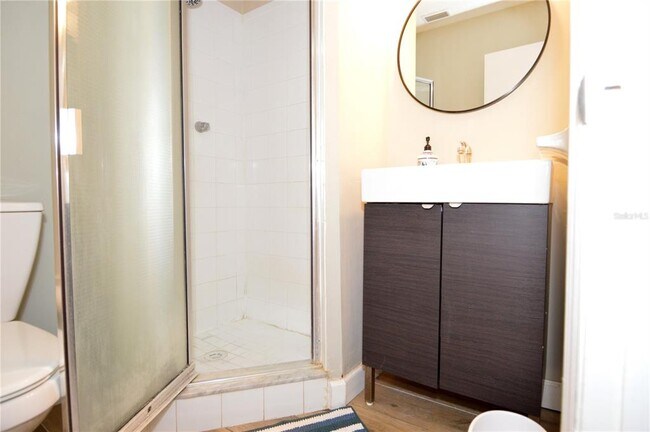 Building Photo - 3873 Pompano Dr SE