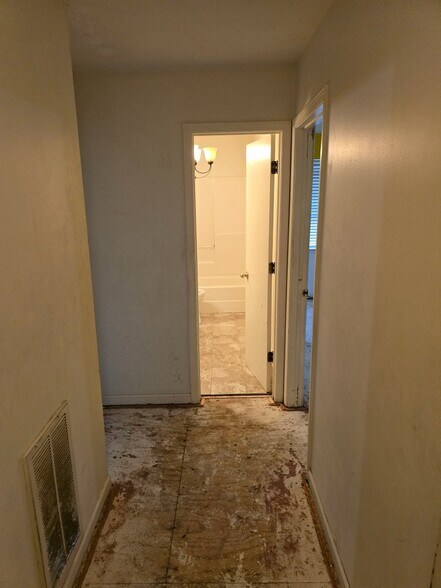 Building Photo - 23 Vantage Dr