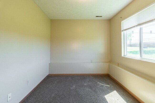 Building Photo - 2231-2237 SW 19