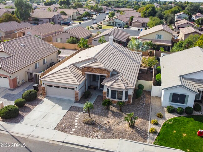 Building Photo - 1084 N Martingale Rd