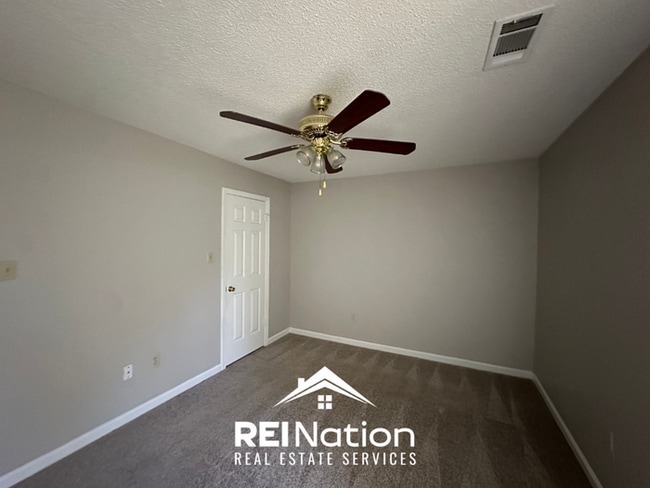 Building Photo - 3BR/2BA Cordova Rental with High Ceilings, Tile Kitchen Flooring & Fireplace