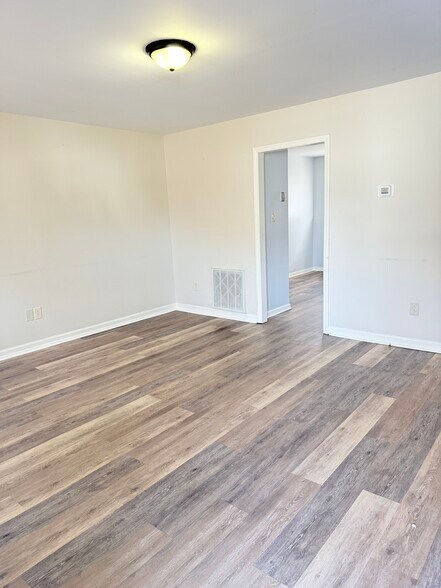 Building Photo - 1151 Alexander St