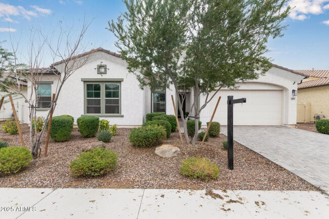 Building Photo - 11807 W Pkwy Ln