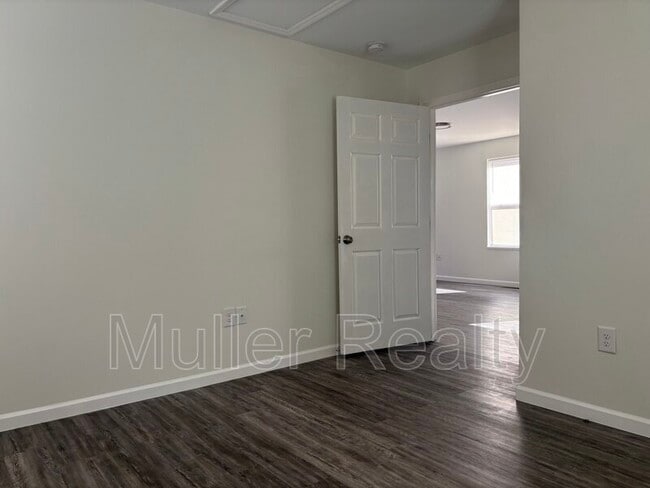 Building Photo - 1732 Jourolman Ave