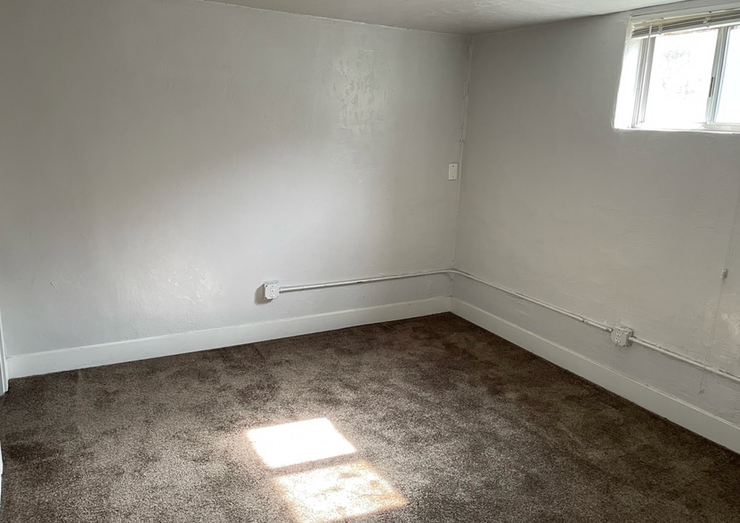 Building Photo - 848 N 600 W