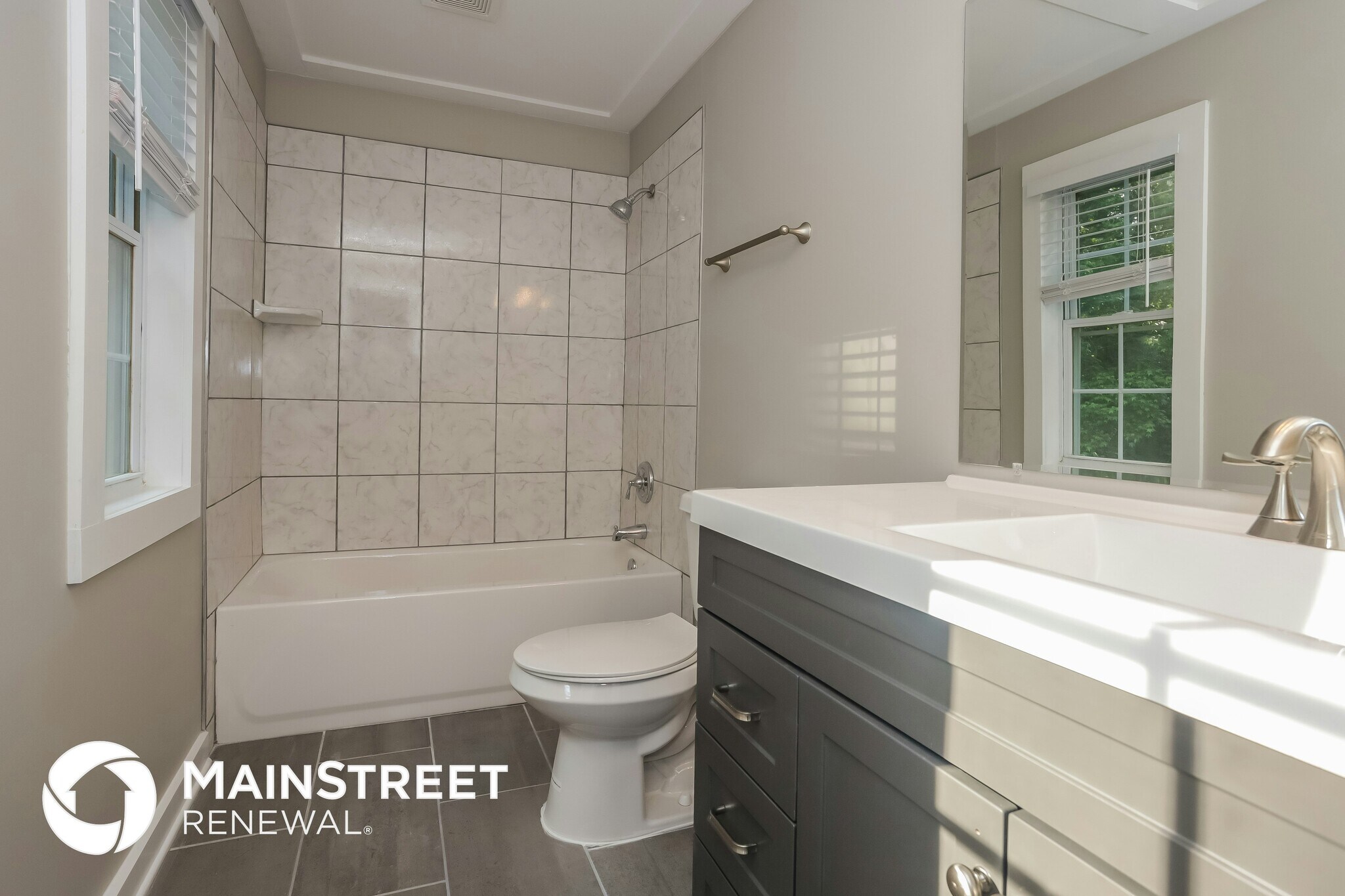 Building Photo - 147 Acorn Dr