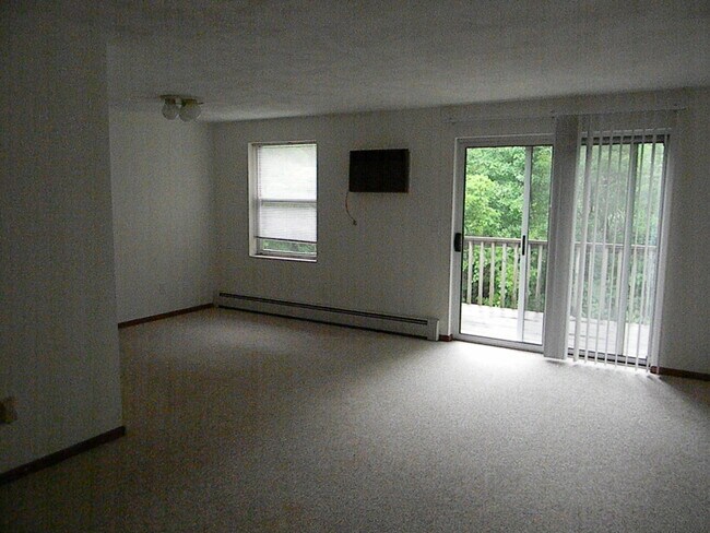 Building Photo - 3360 Vestal Rd