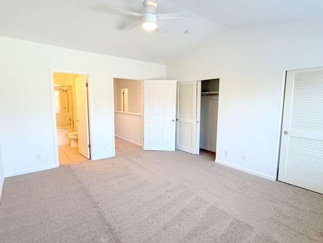 Building Photo - BEAUTIFUL BRIDGES END TOWNHSE, NEAR PARKS, GOLF COURSE, COYOTE CREEK ELEMENTARY !