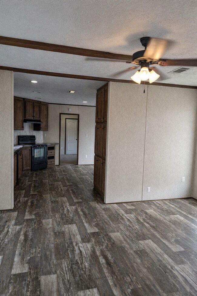 Building Photo - 732 Parkview Dr