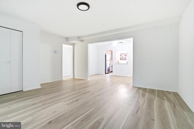 Building Photo - 1137 Kaye Ct