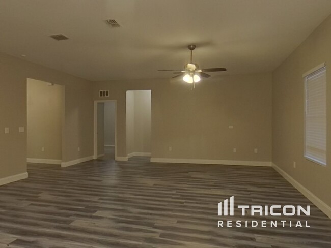 Building Photo - 15611 Merlin Ave