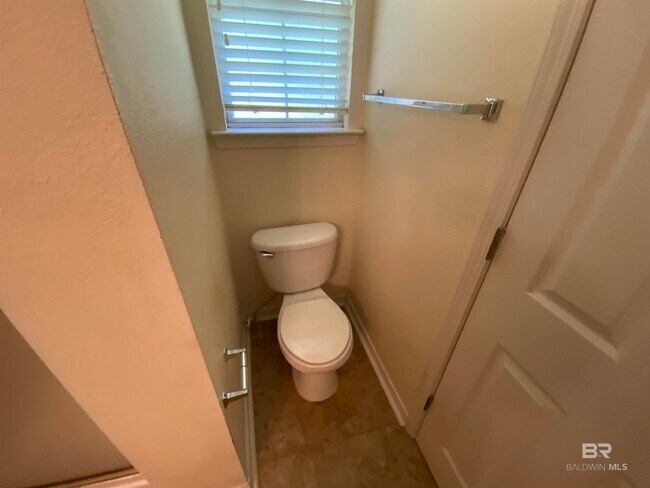 Building Photo - 9064 Brookside Ln