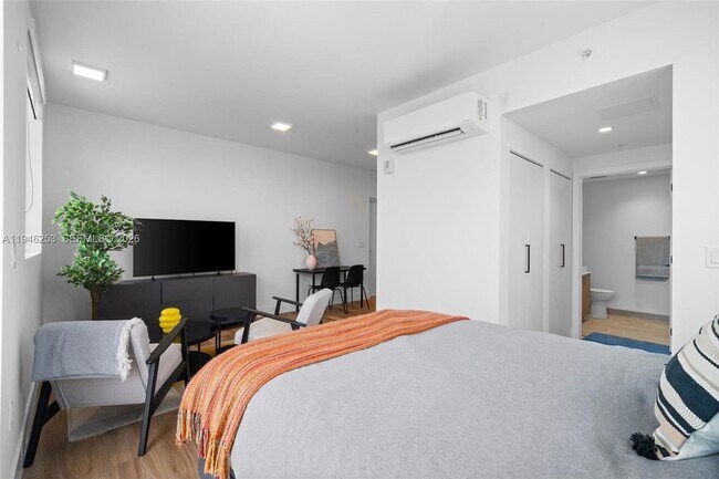 Building Photo - 650 SW 1st St