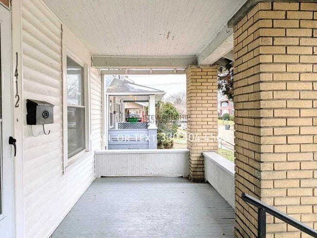 Building Photo - 1412 16th St NW