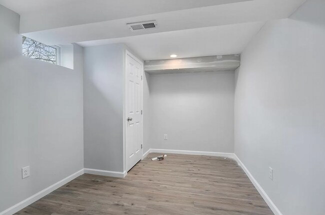 Building Photo - 622 Nancy Plz