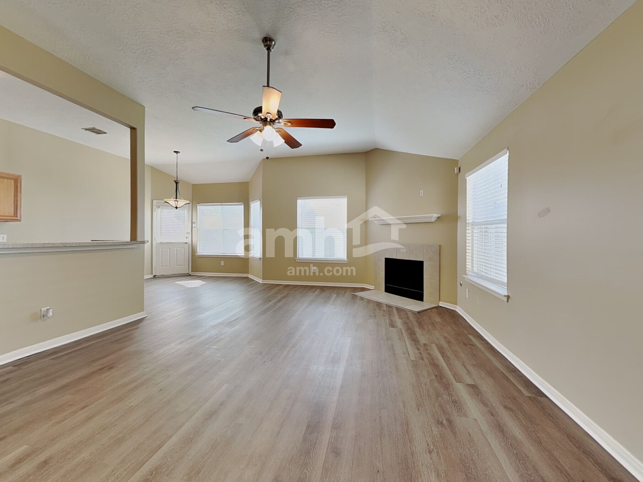 Building Photo - 19339 Otter Trail Ct