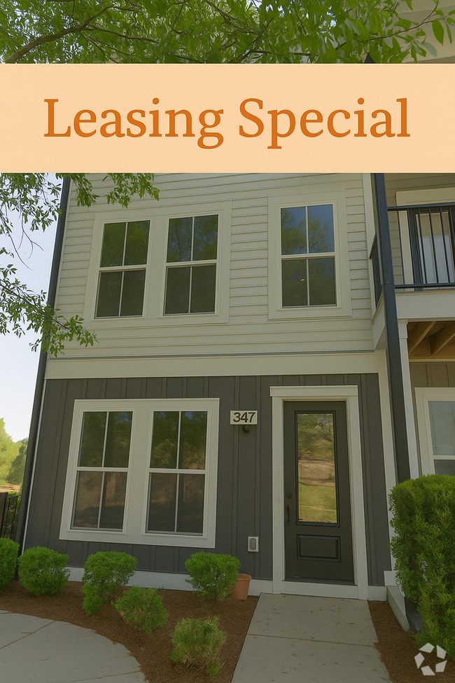 Building Photo - Secluded new townhouse in downtown wilmington