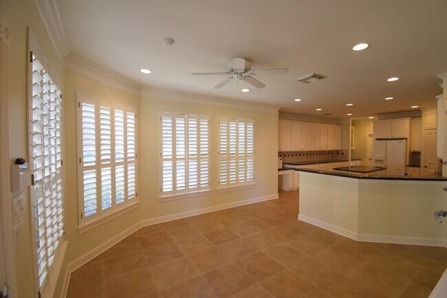 Building Photo - 12210 Santa Fe Springs Ct