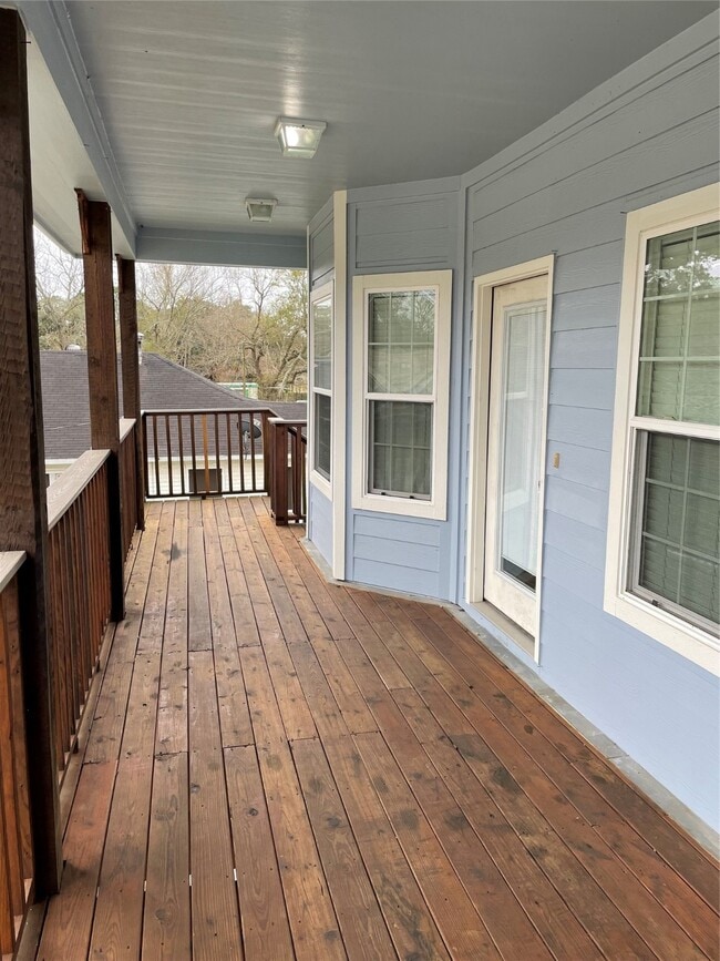 Building Photo - 1018 S Booth Ln