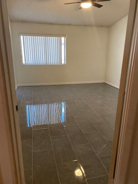 Building Photo - 4439 N 85th Dr