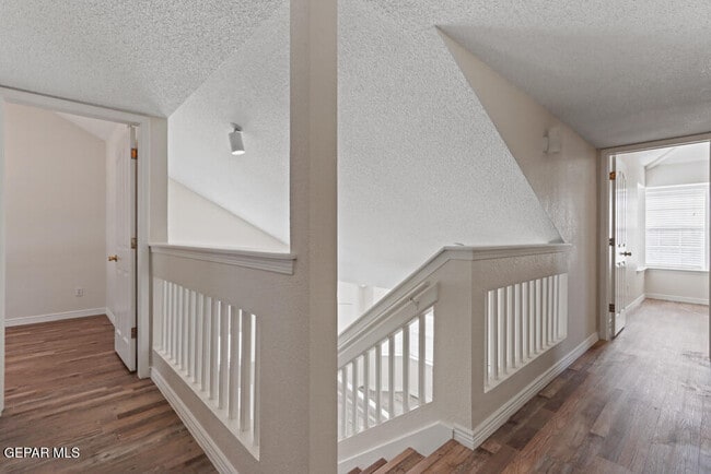 Building Photo - 11823 Stone Castle Dr