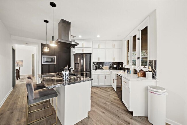 Building Photo - 2524 Nantucket Dr