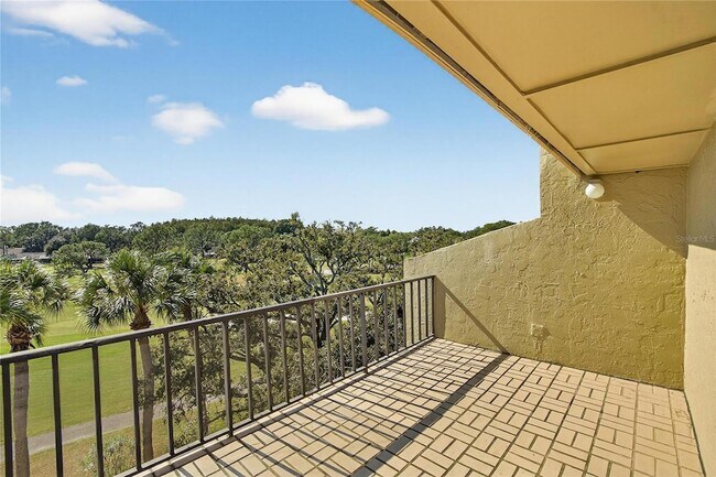 Building Photo - 13618 Greenfield Dr