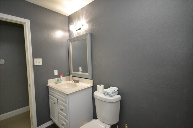 Building Photo - 20751 Cypress Post Dr