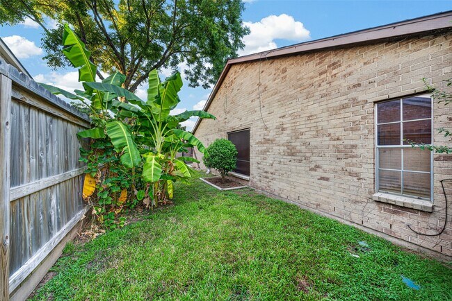 Building Photo - 3107 Pecan Point Dr