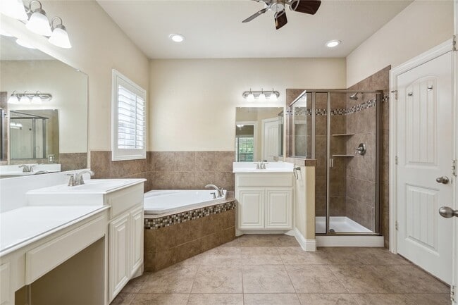 Building Photo - 4213 Pecan Bend Ln