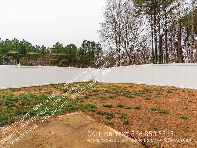 Building Photo - 1011 Laura Ct