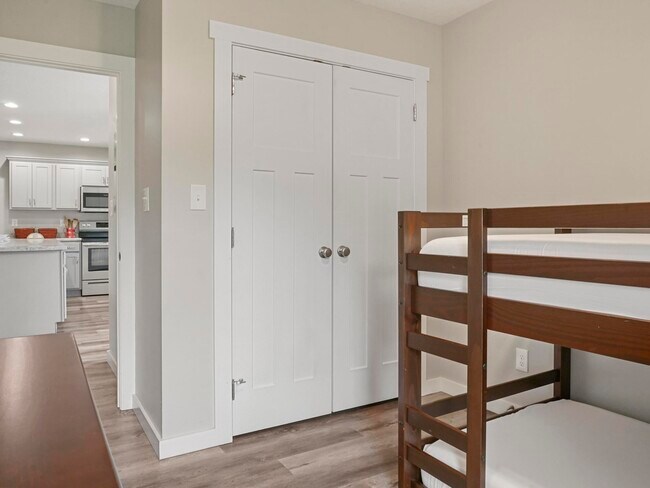2nd bedroom on the main level - 105 Bobby Ridge Dr