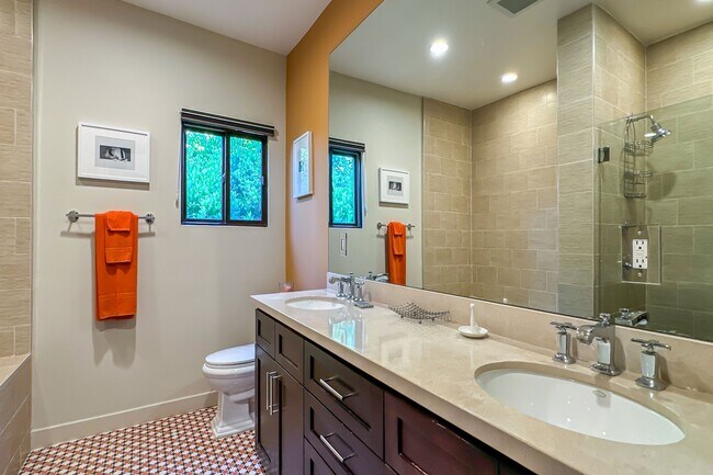 Building Photo - 11470 Dona Evita Dr