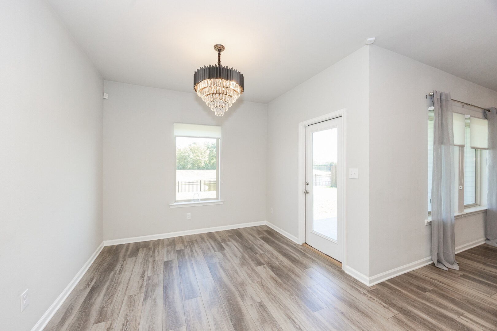 Building Photo - 4635 Mendocino Way