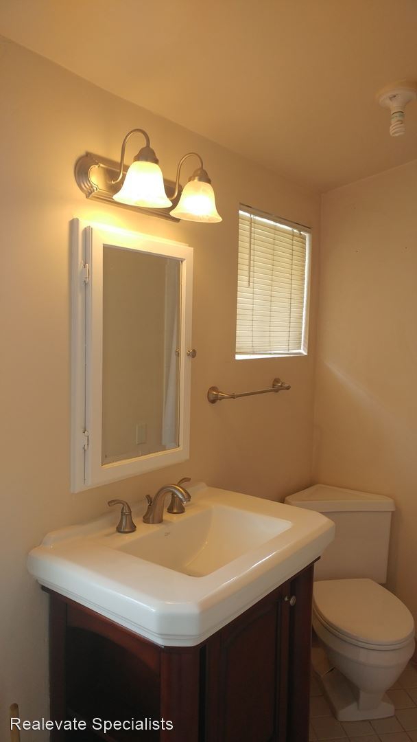 Building Photo - 3 br, 2 bath House - 6929 Saranac Street