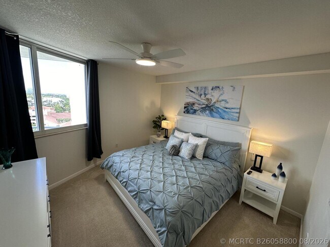 Building Photo - 1551 N Flagler Dr