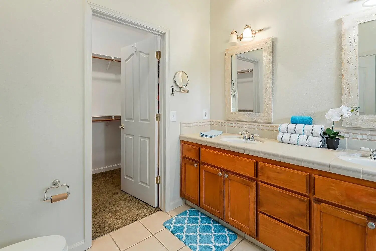 Building Photo - 689 Saint Andrews Rd