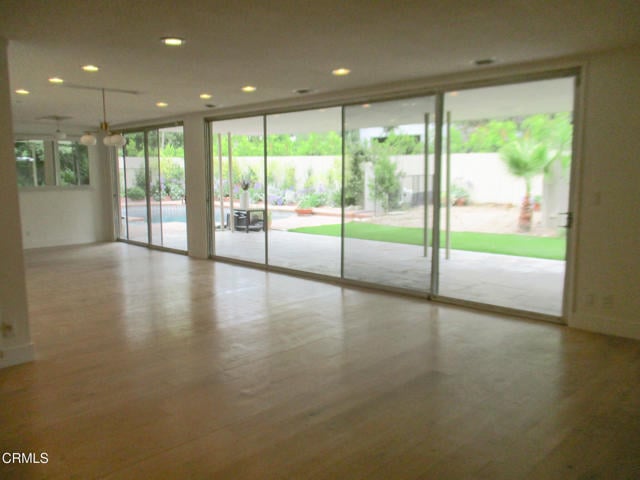Building Photo - 756 Linda Vista Ave