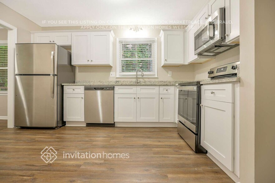 Building Photo - 3857 Pointe Bleue Dr