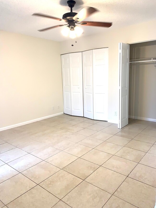 Building Photo - 3104 Waterview Cir