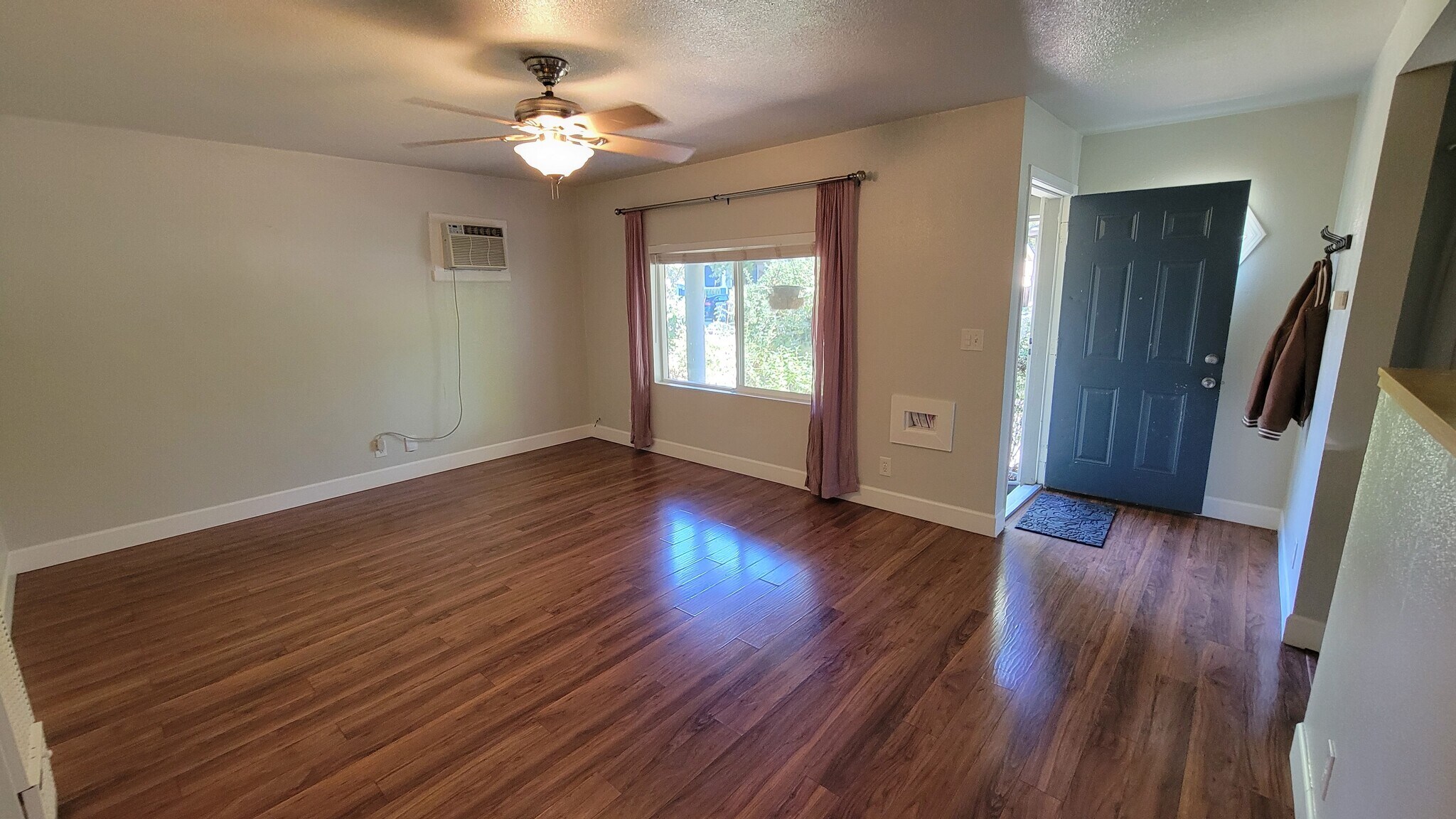 Building Photo - 3116 San Carlos Way