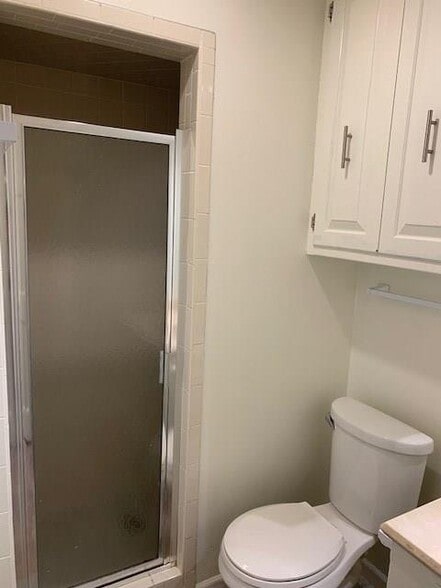 Building Photo - 4006 Watkins Ave